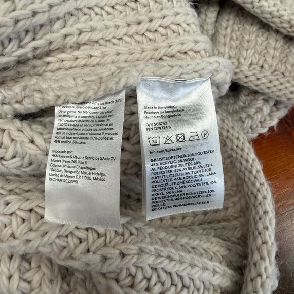 H&M Flat Knit Crewneck Winter Flare Sleeve Pullover Christmas Sweater Size M - Picture 5 of 7